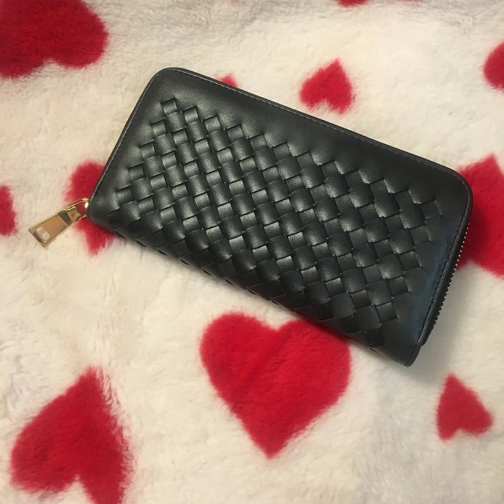 Black Long Wallet Woven Faux leather Gold hardware NEW - Picture 2 of 7